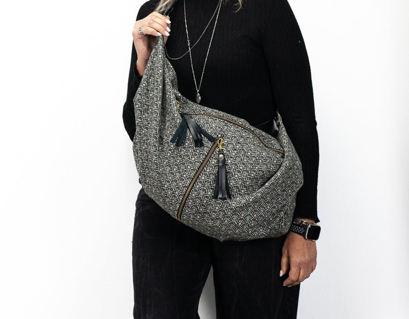 Kallia crossbody bag - Black patterned wool and leather - milloobags