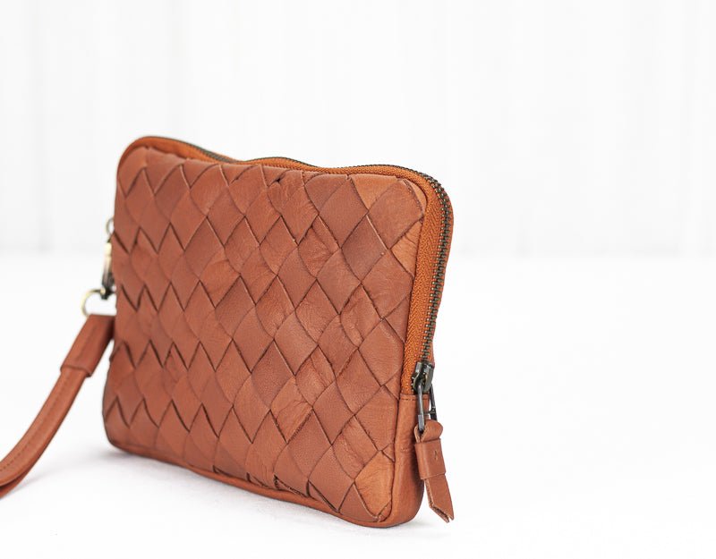 Antheia clutch wallet - Handwoven sienna brown leather - milloobags