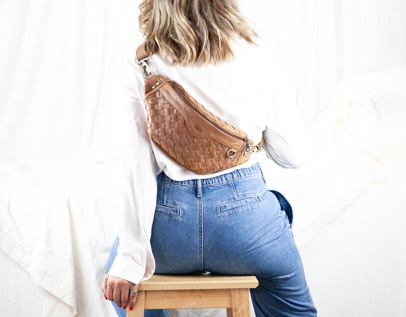 Haris fanny pack - Milk coffee brown handwoven leather - milloobags