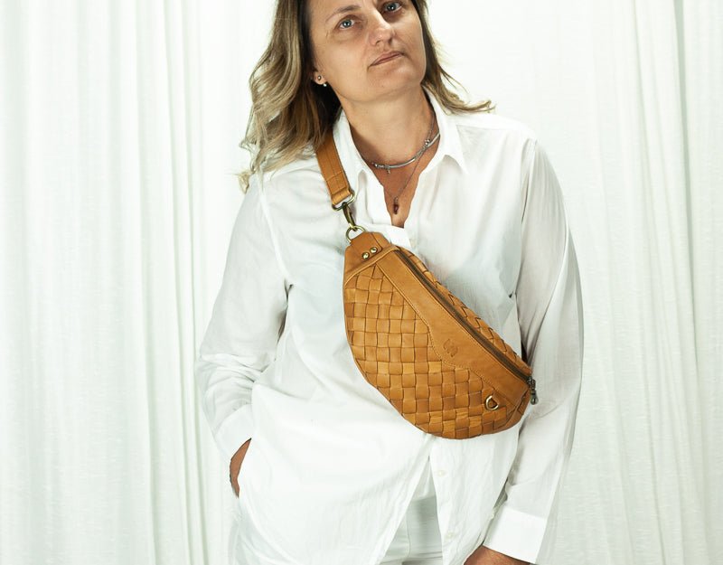 Haris fanny pack - Tabac brown handwoven leather - milloobags