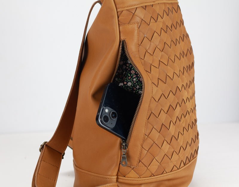 Minos backpack - Tabac brown hand woven leather - milloobags